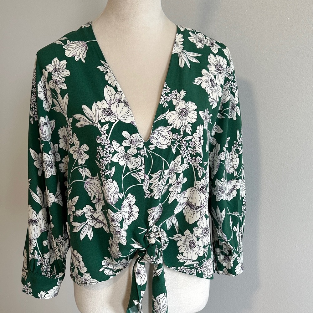 Zara floral blouse top tie front dolman 3/4 sleeves green with white lavender M